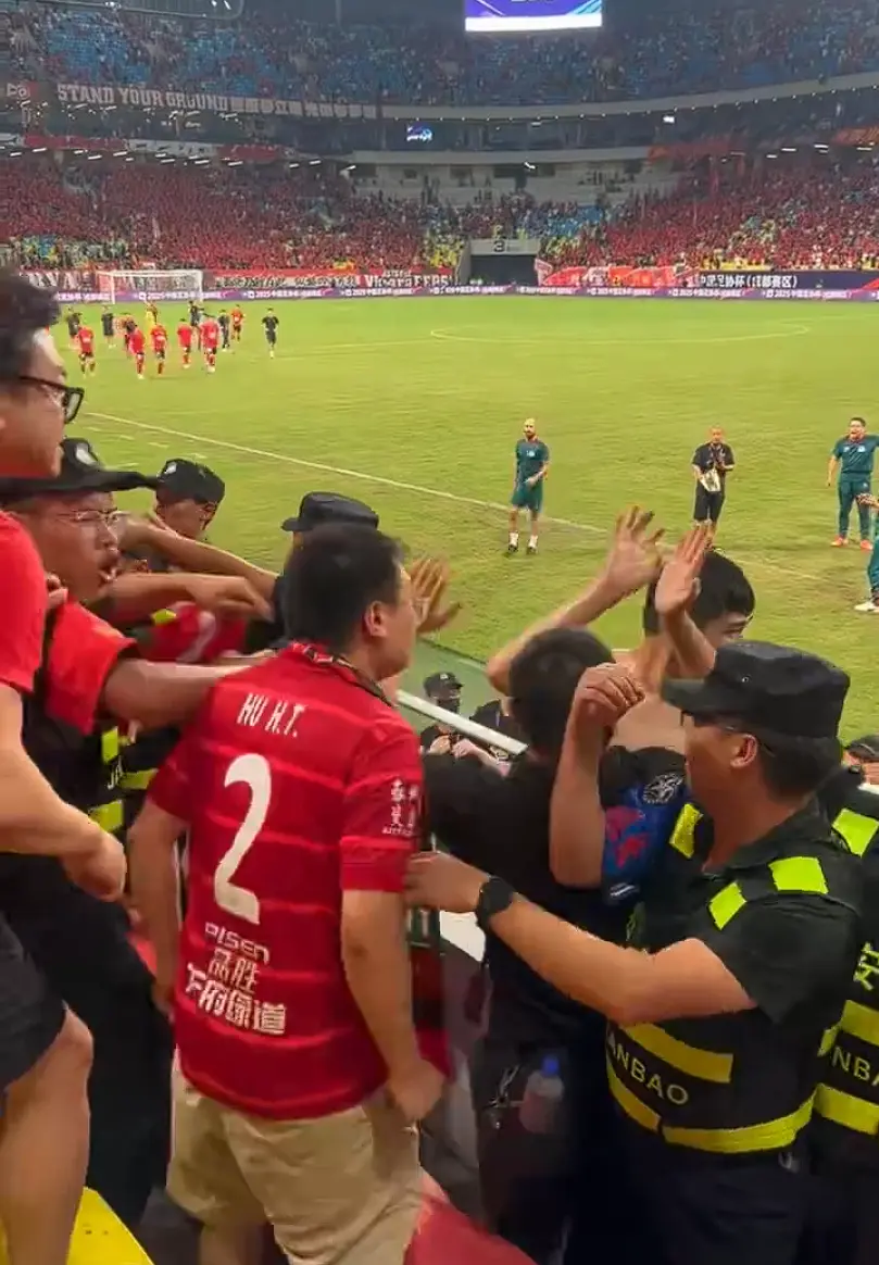 通过点球大, entit