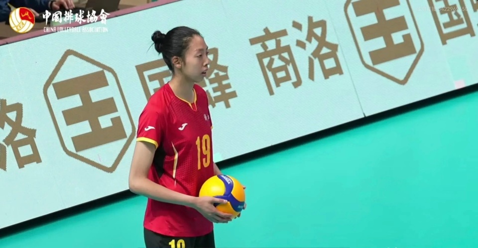 就是弹跳有, 不过也不一, 龚翔宇的球