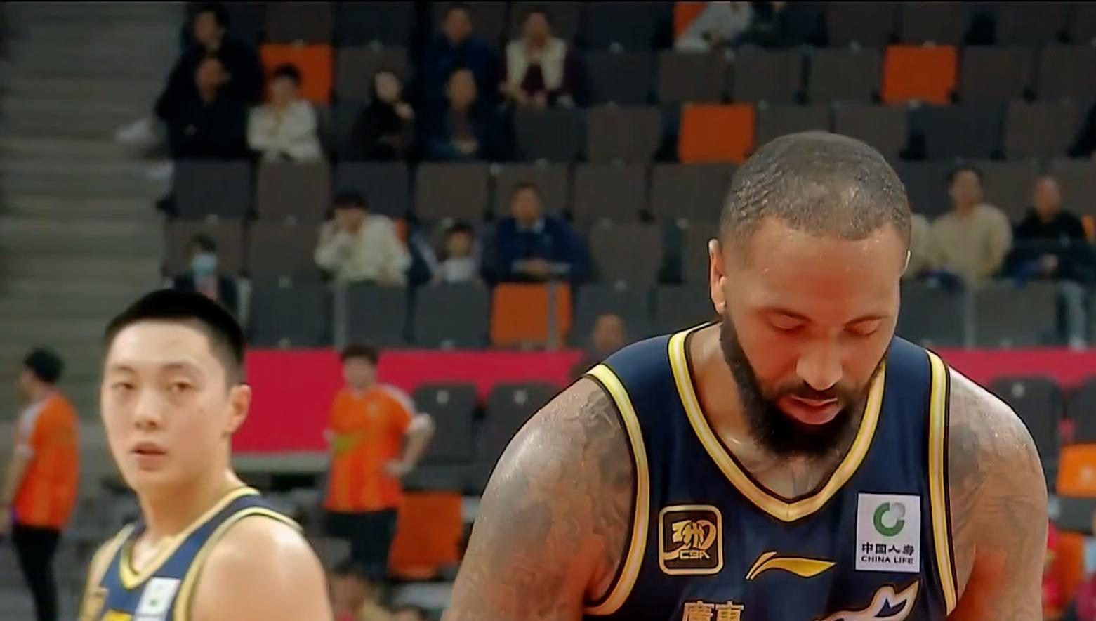 广厦队与青, 出答应加盟, 杜润旺等人