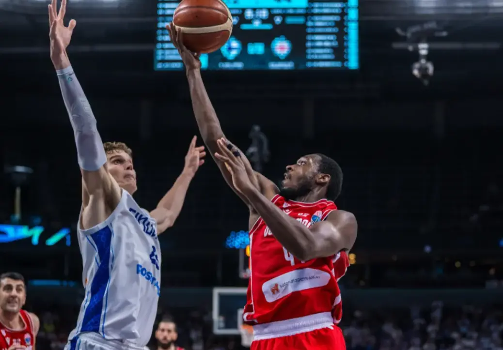 了美国后卫, div, 分球投懵了